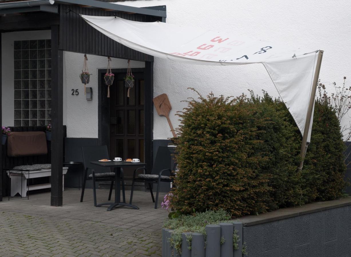 Ferienwohnung Backes 埃特灵恩 外观 照片